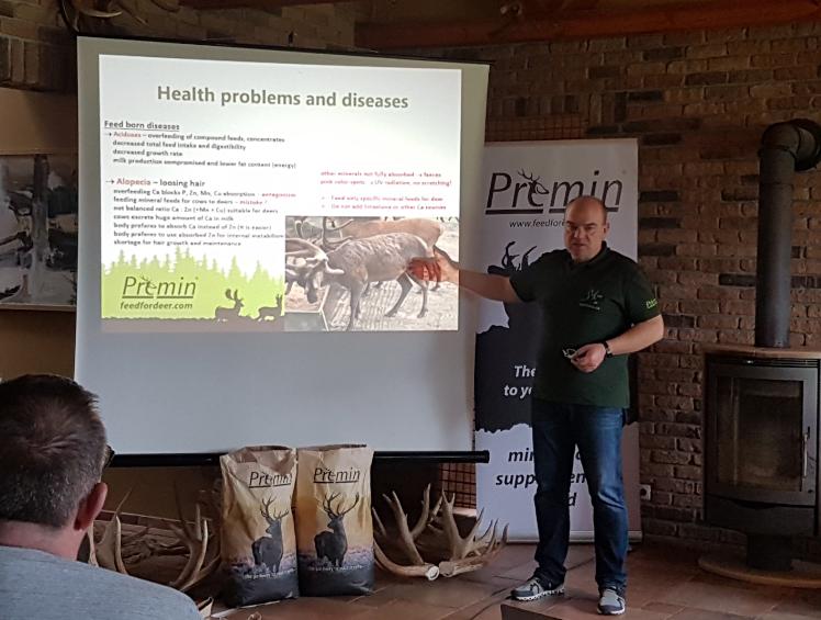 Seminář pro chovatele jelenů na farmách v Litvě