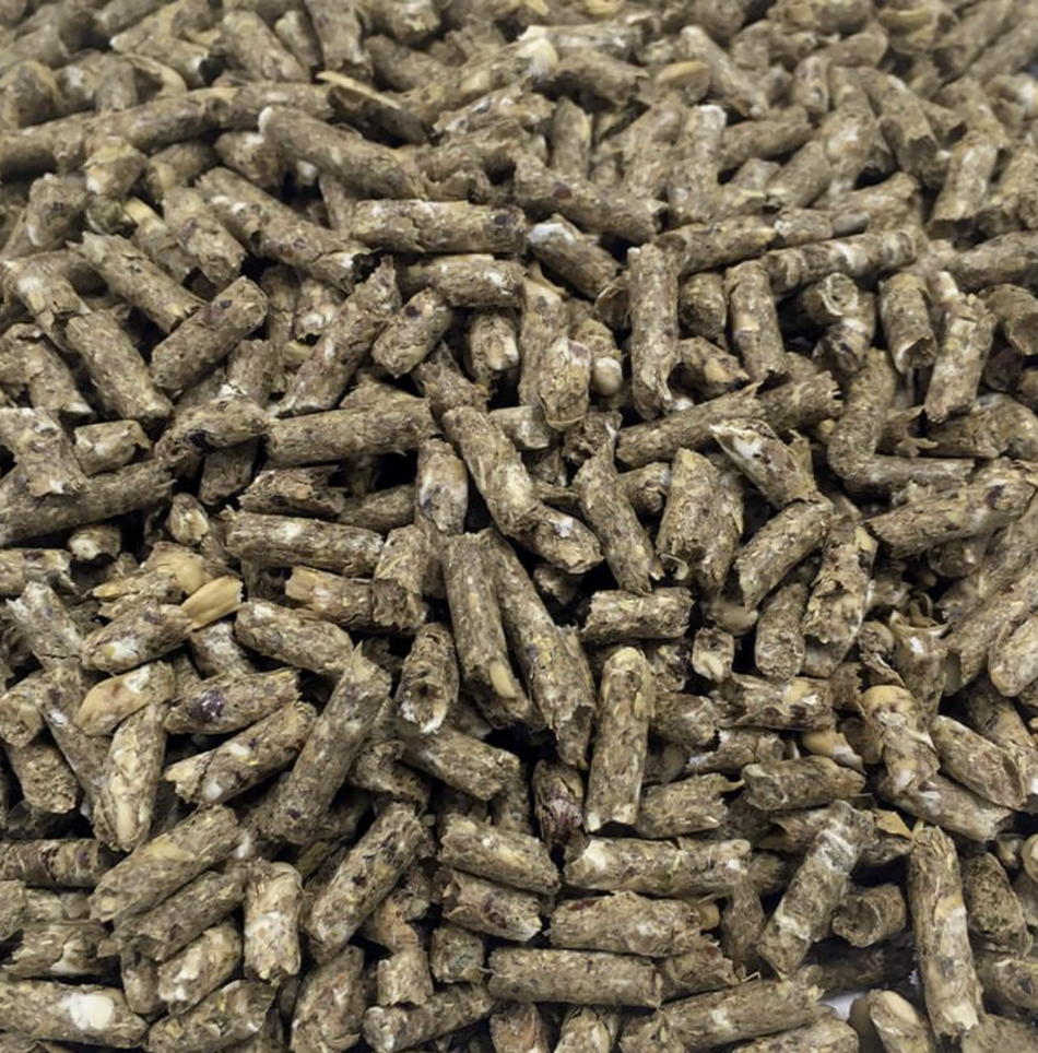 Premin® směs BÍLKOVINNÁ – granulovaná doplňková krmná směs pro spárkatou zvěř
